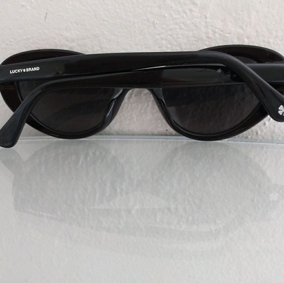 NWT LUCKY BRAND CAT EYE BLACK SUNGLASSES - Picture 4 of 5